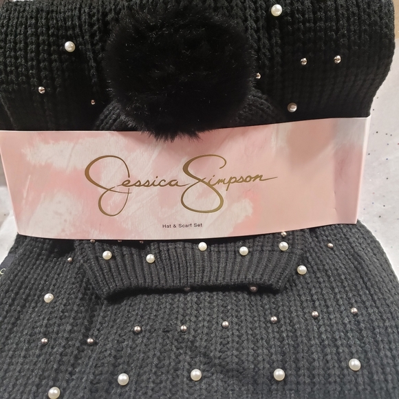 NWT JESSICA SIMPSON BLACK โHAT & SCARF SET - Picture 4 of 8